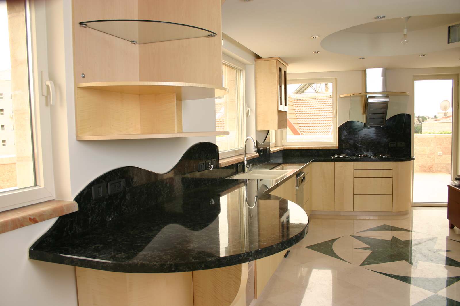 Обложка проекта: Кухонная столешница из гранита Volga Blue