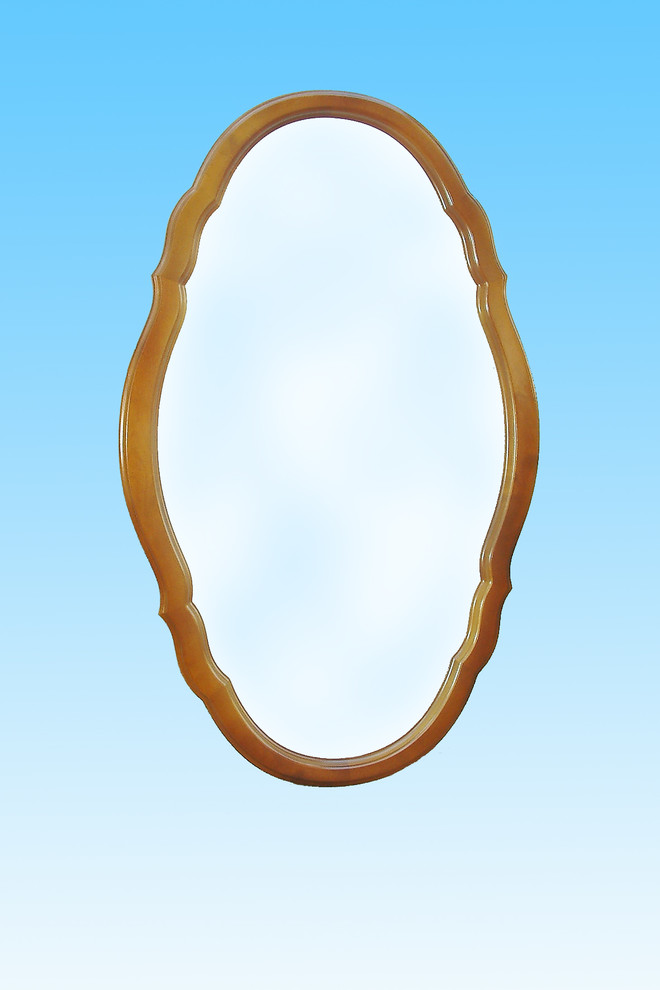 Зеркала в деревянном багете