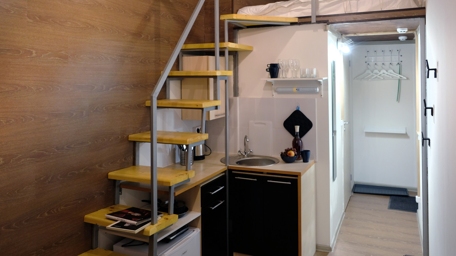 Двухъярусный трехместный номер в Мини отеле