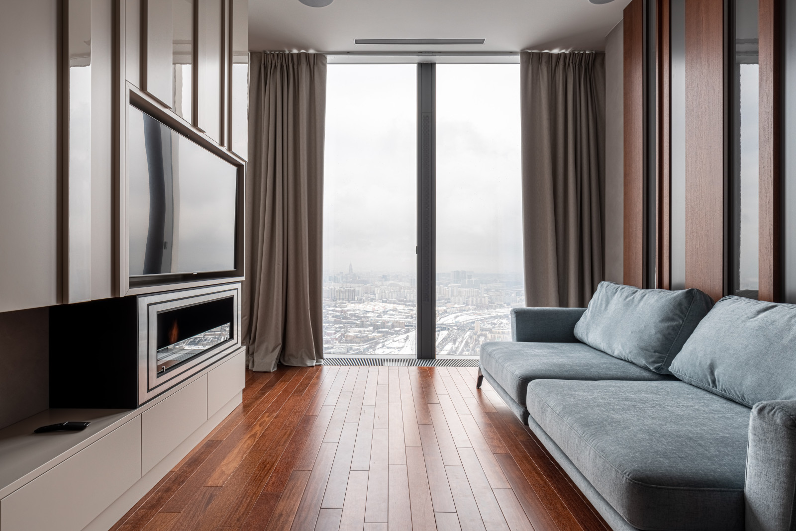 Нева Тауэрс