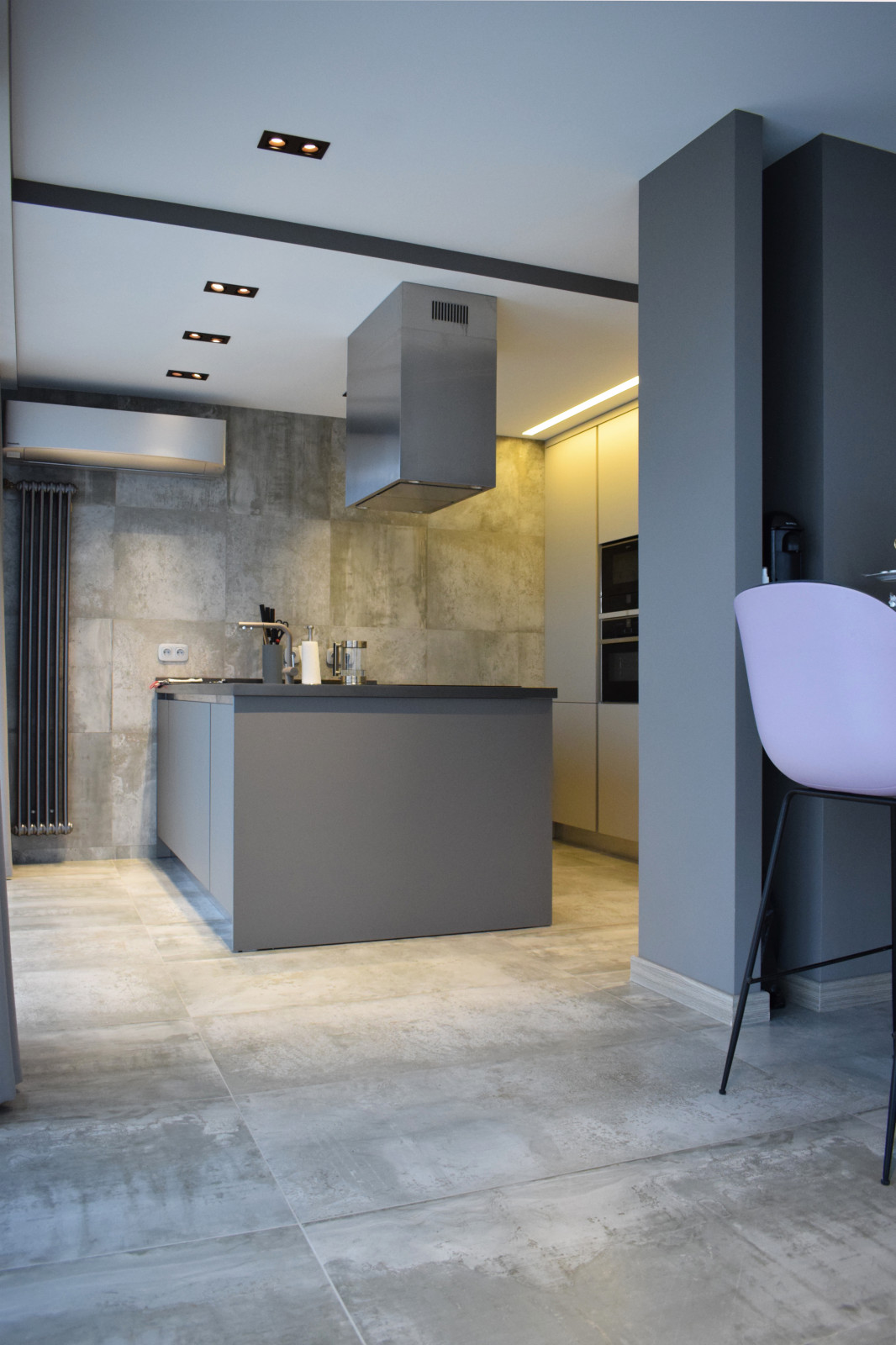 Квартира на 13 этаже  с витражным остеклением