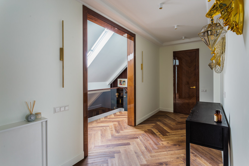 Двухуровневая современная квартира