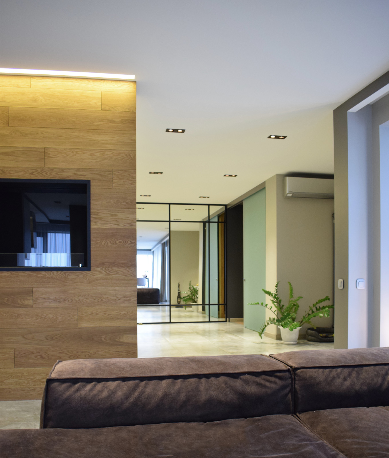 Квартира на 13 этаже  с витражным остеклением