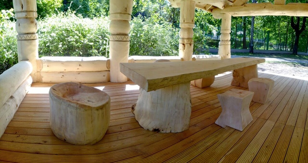 Деревянная беседка из кедра для загородного дома