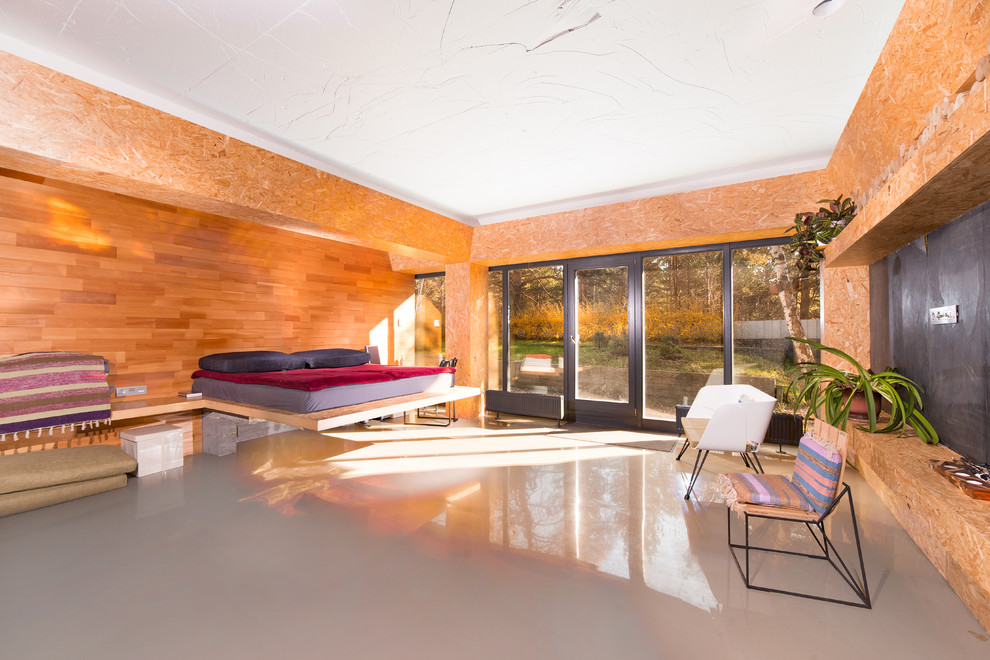 дом встроен в холм