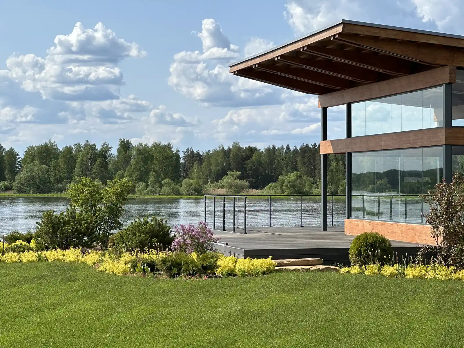 «НА ЗАПОВЕДНЫХ БЕРЕГАХ»