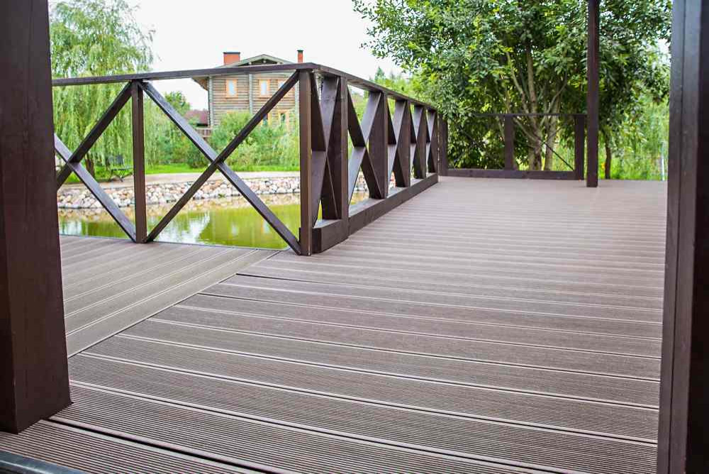 Садовые дорожки и беседка