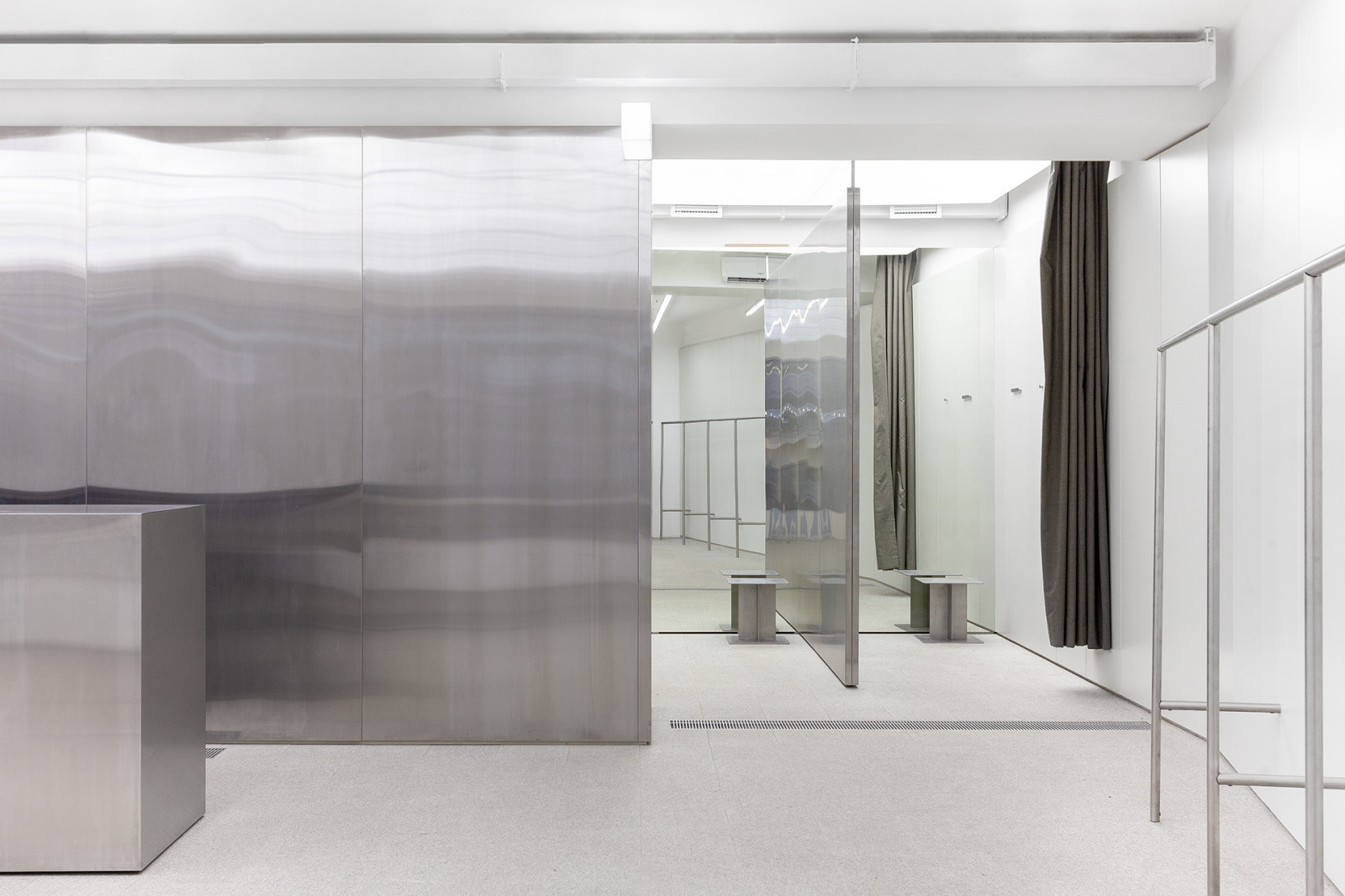 Флагманский магазин SHU в Санкт-Петербурге