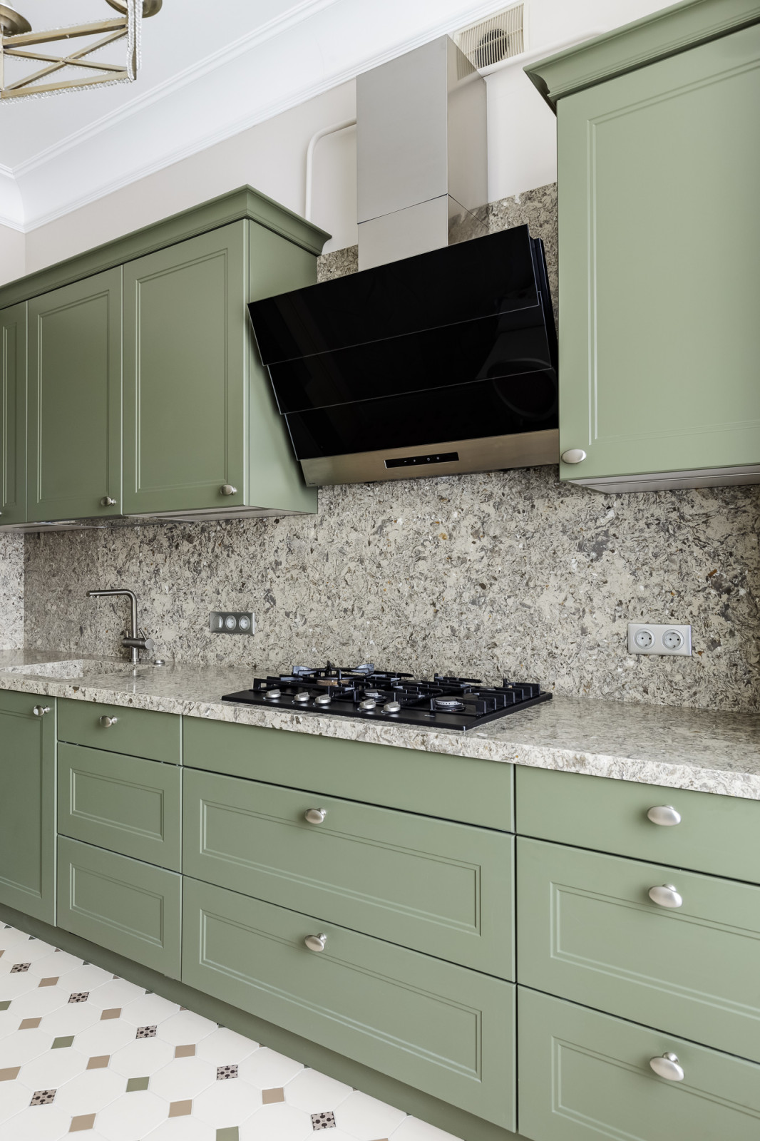 Кухня Nolte Windsor Lack для  легендарного диктора ЦТ И. Л. Кириллова