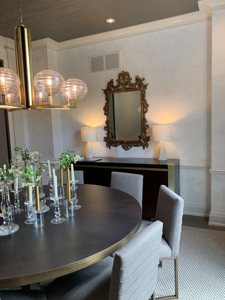 Гостиная в совеменном стиле Хай-тек в 2-х этажном доме.