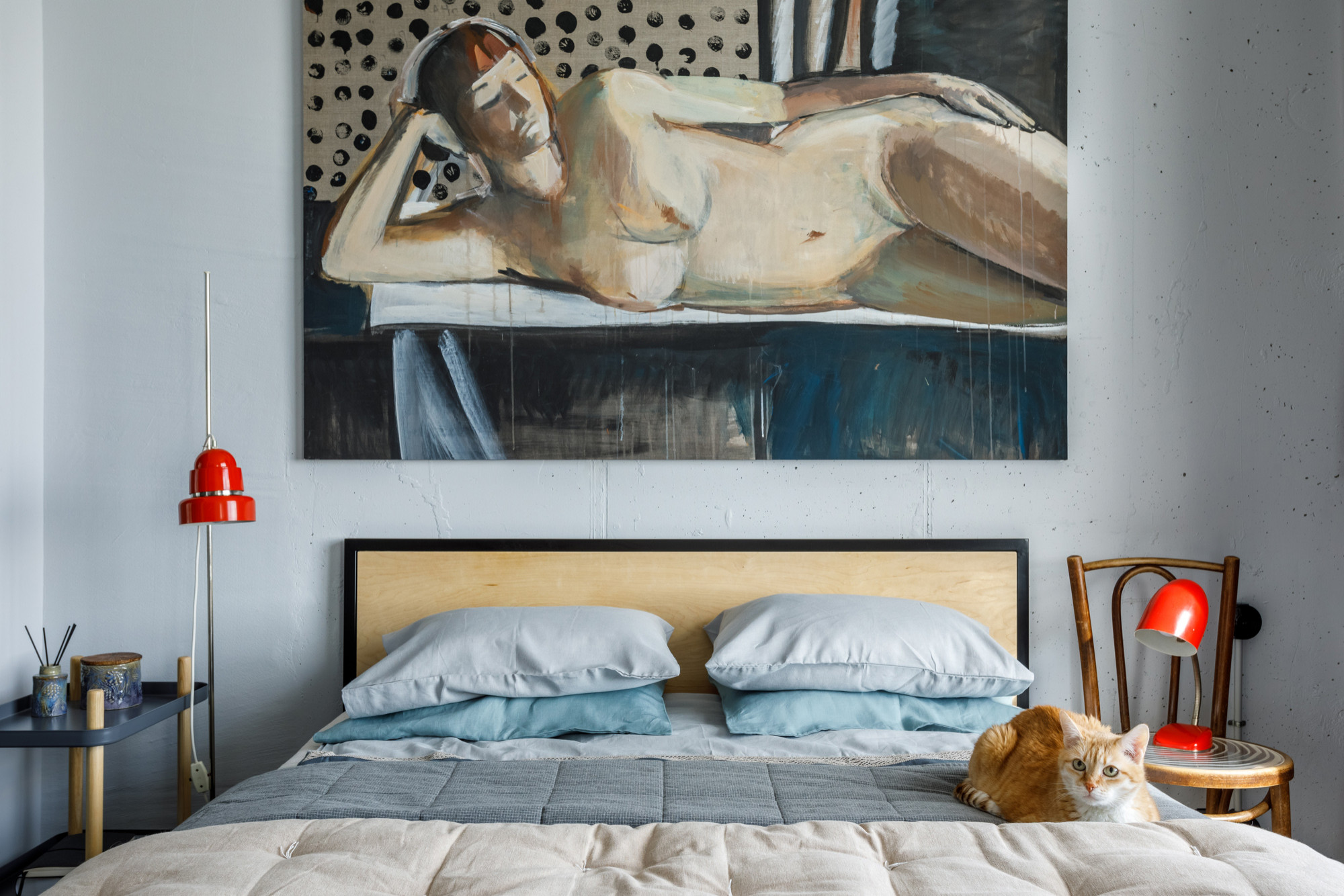 В гостях: Квартира дизайнера — с винтажным декором и сауной