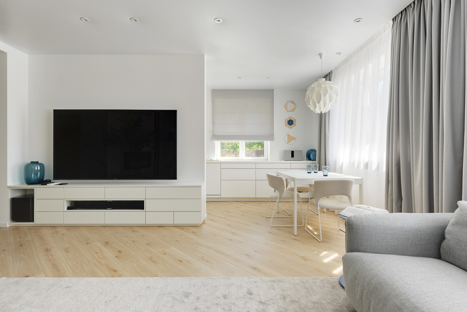 Дом в светлых оттенках