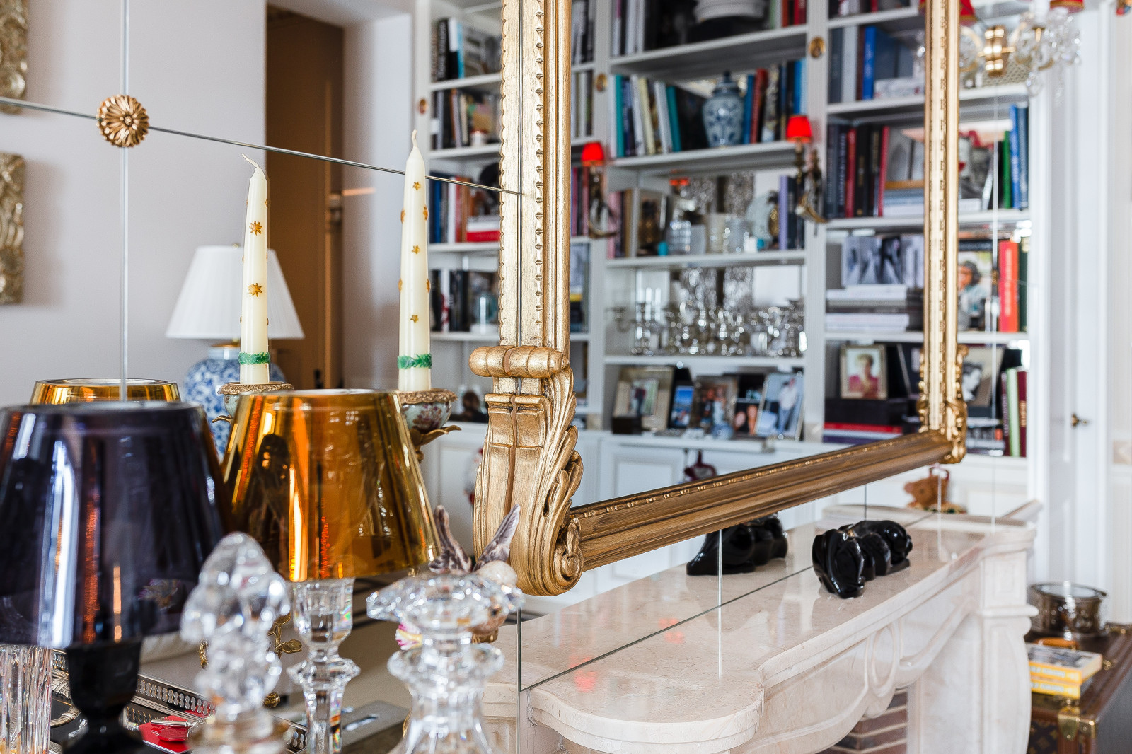 Зеркальный телевизор в итальянском багете.