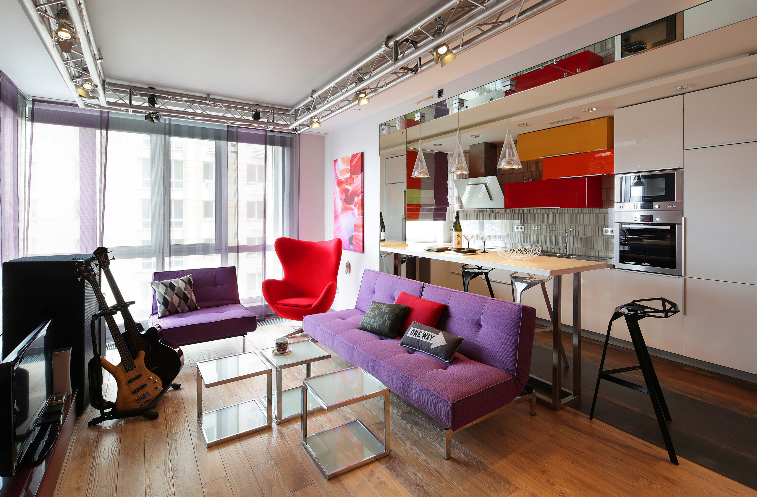 Houzz тур: Квартира с музыкальной гостиной в красках поп-арта