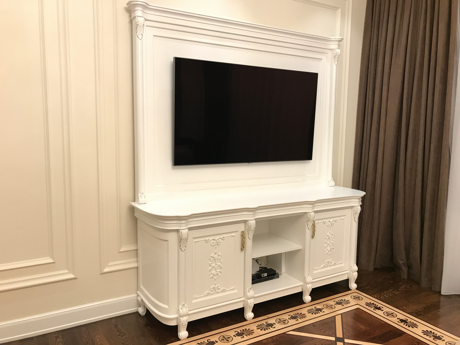 Смольный квартира