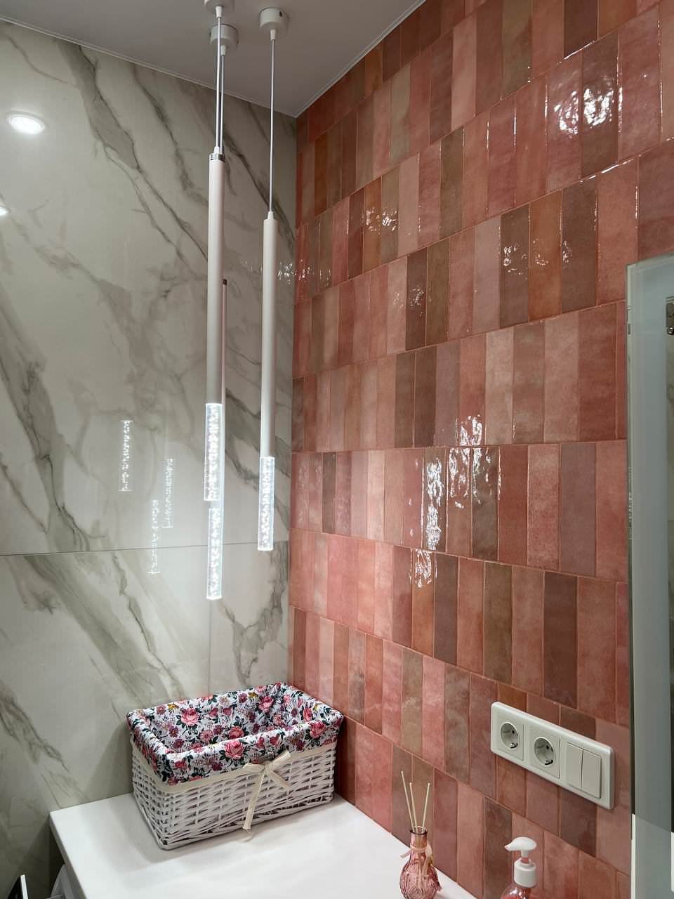 THE ASHY ROSE INTERIOR