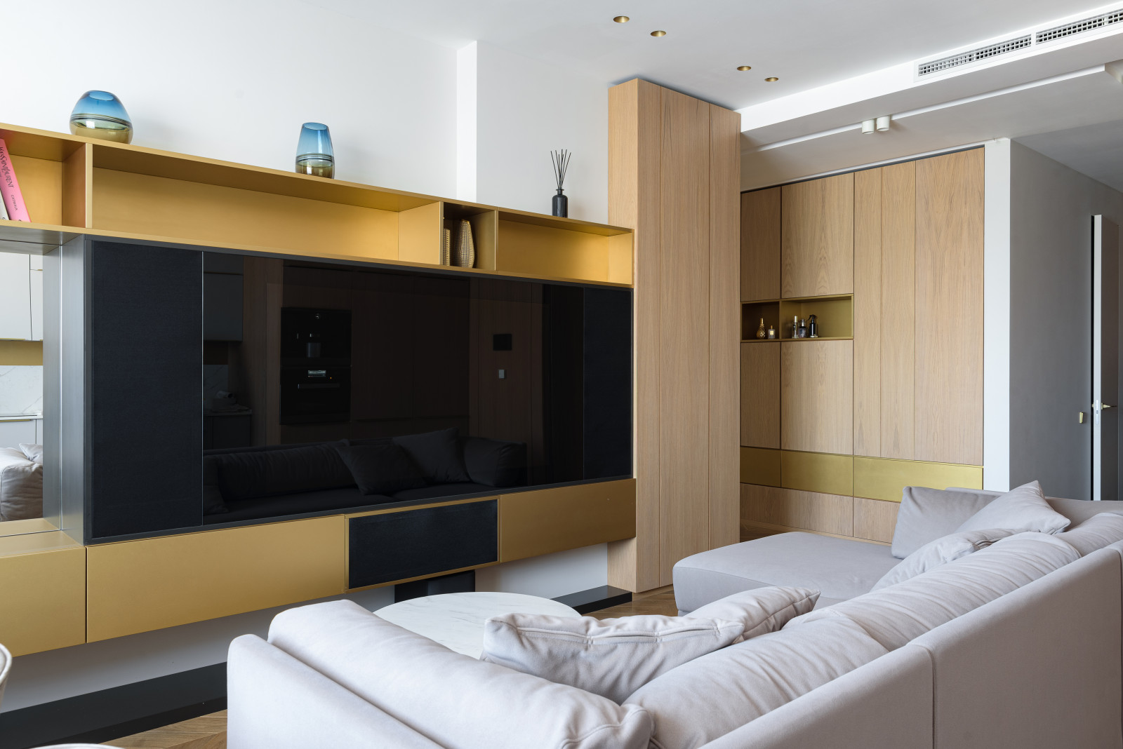 Обложка проекта: Домашний кинотеатр на Алых Парусах