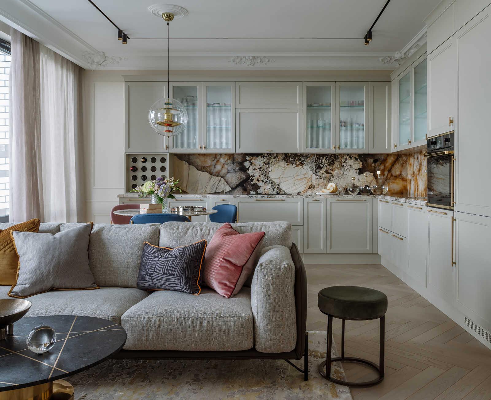 Французская классика в современной интерпретации