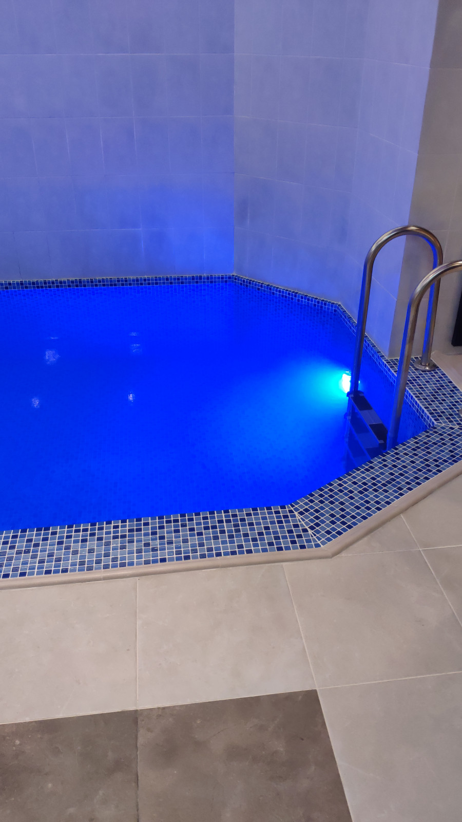 Бассейн "до" и "после"