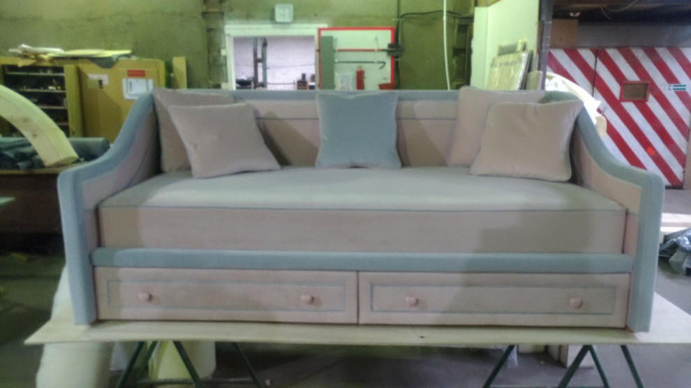 Обложка проекта: Диваны