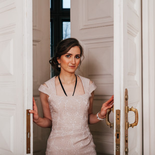 Анна Богомолова