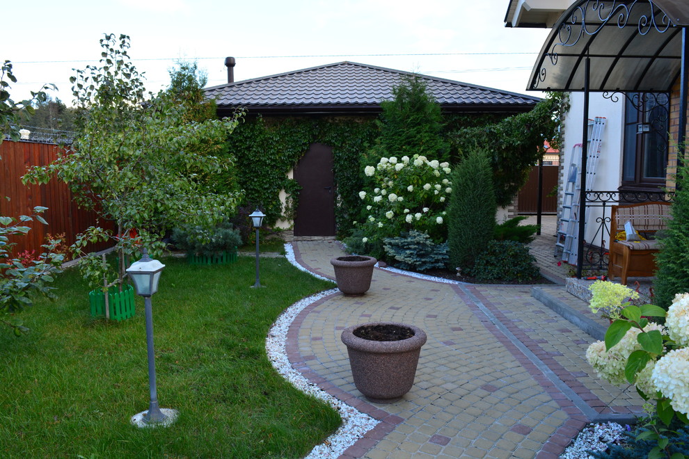 Дом, баня и гараж в Разливе.