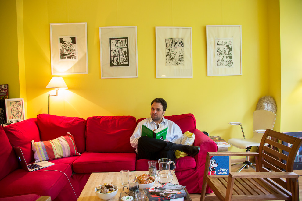 В гостях: Московское жилище французского графа и коллекционера комиксов