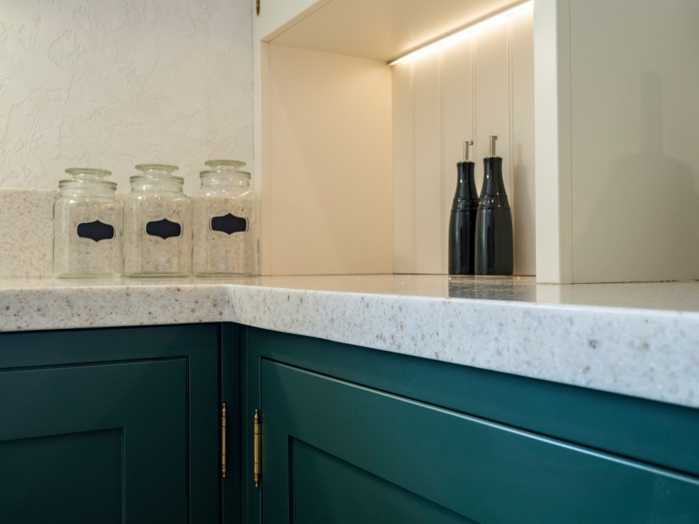 Элегантная кухня в неоклассическом стиле