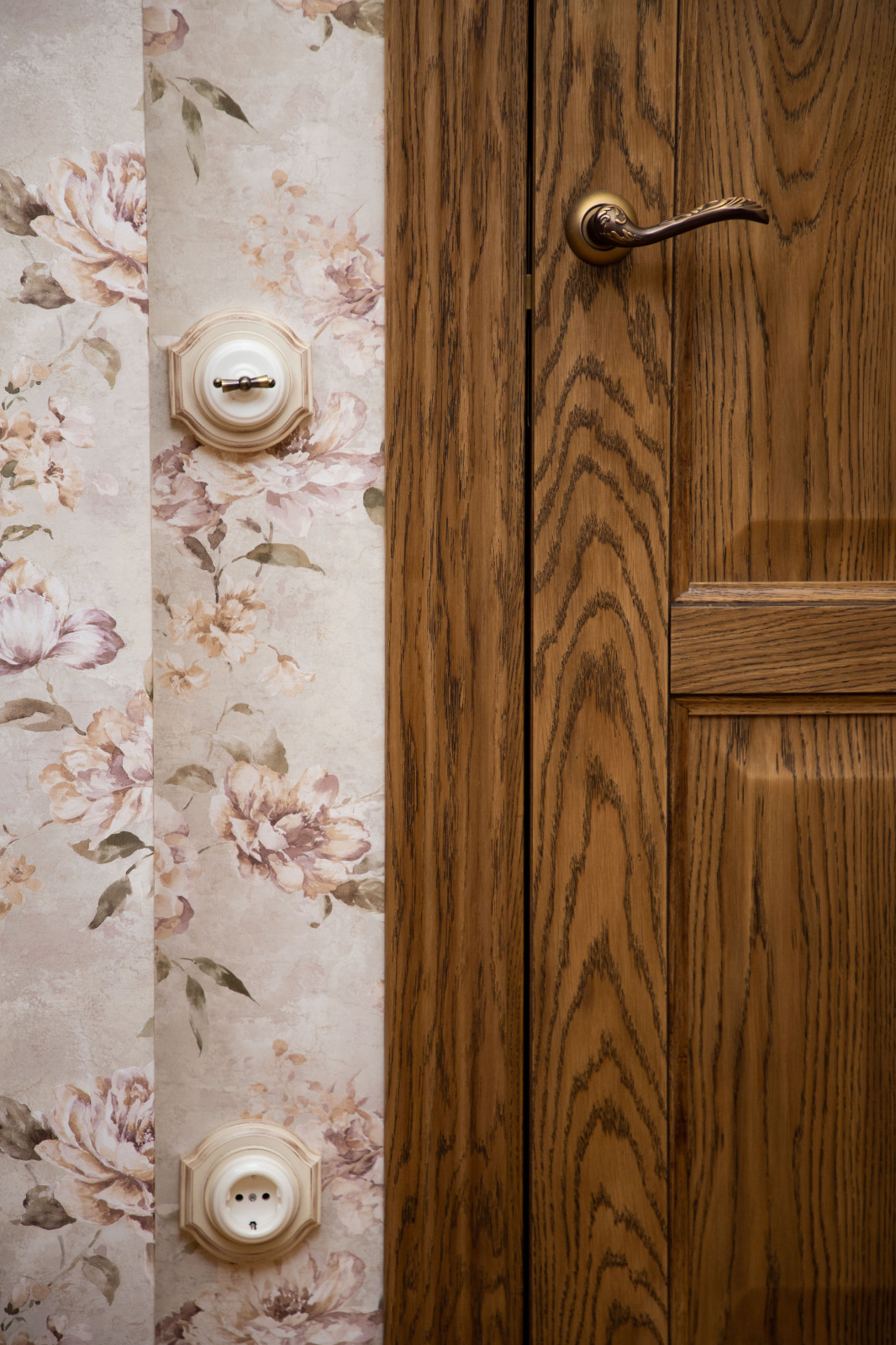 Загородный дом (внутренний монтаж ретро электрики)