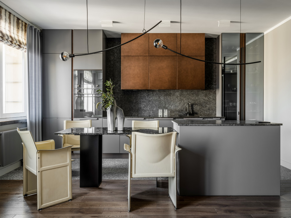 Кухня с фасадами под состаренную медь