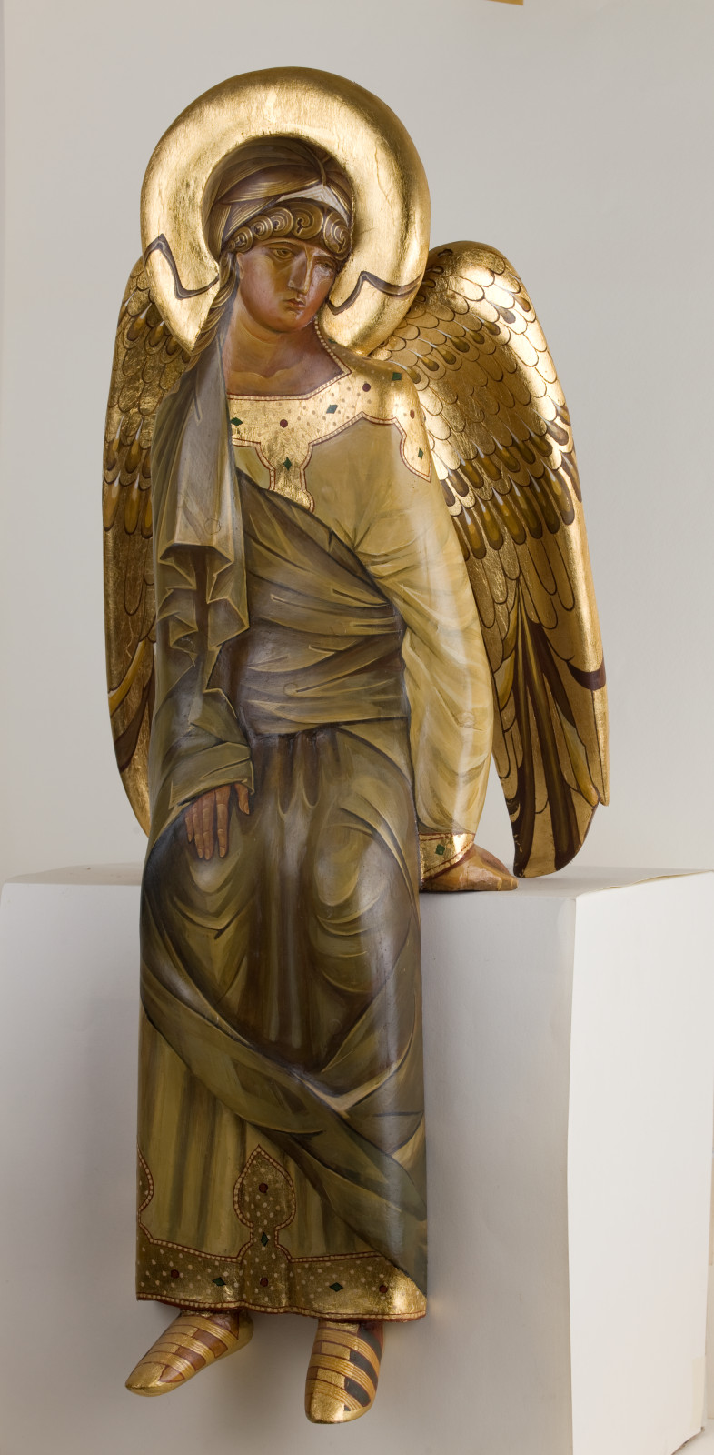 Ангел второй, сидящий