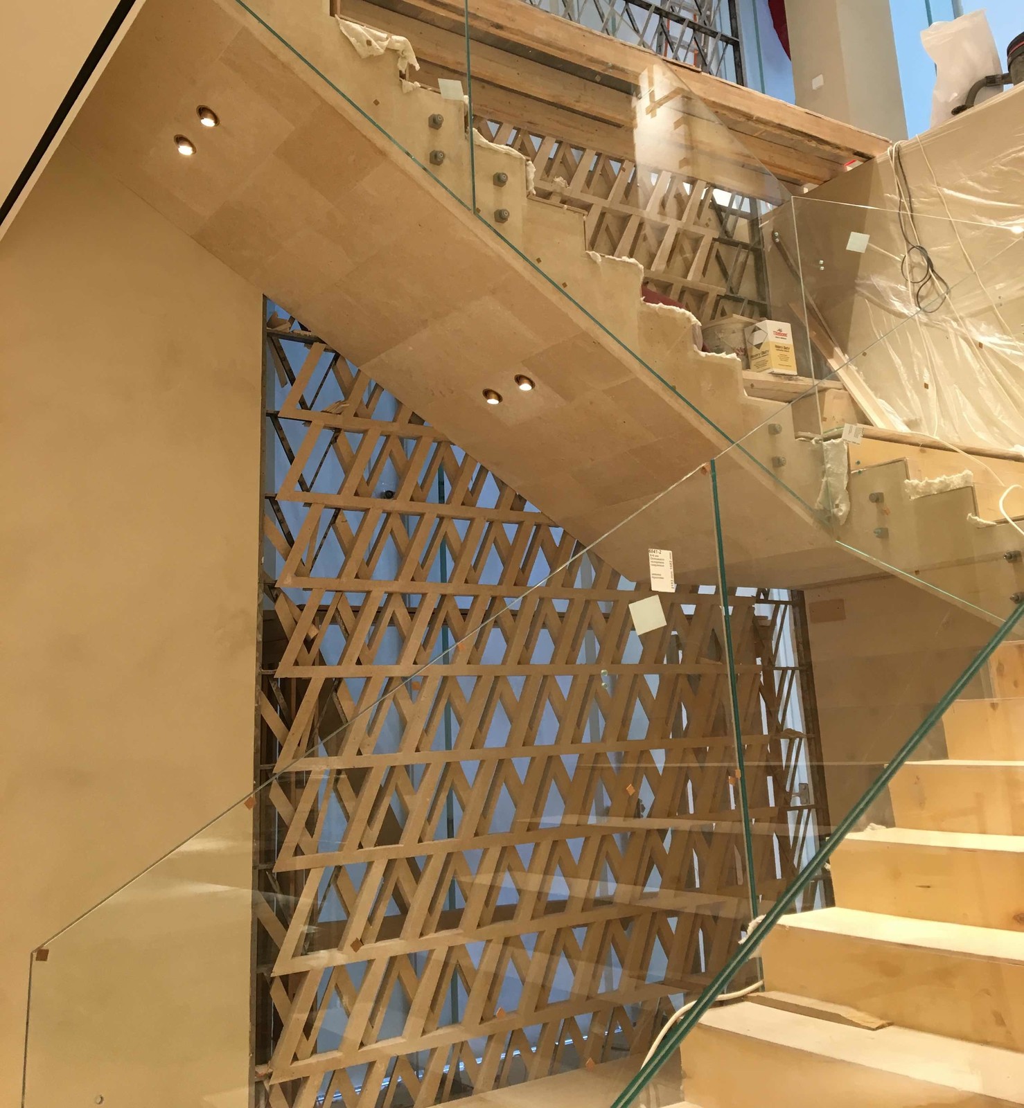 Обложка проекта: Стена Louis Vuitton