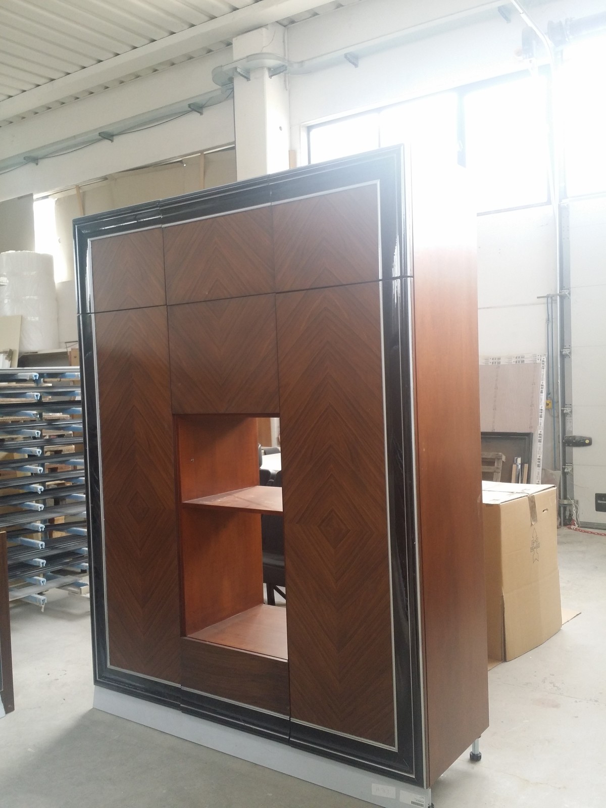 Квартира в темных тонах