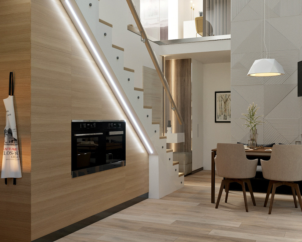 ДОМ СО ВТОРЫМ СВЕТОМ