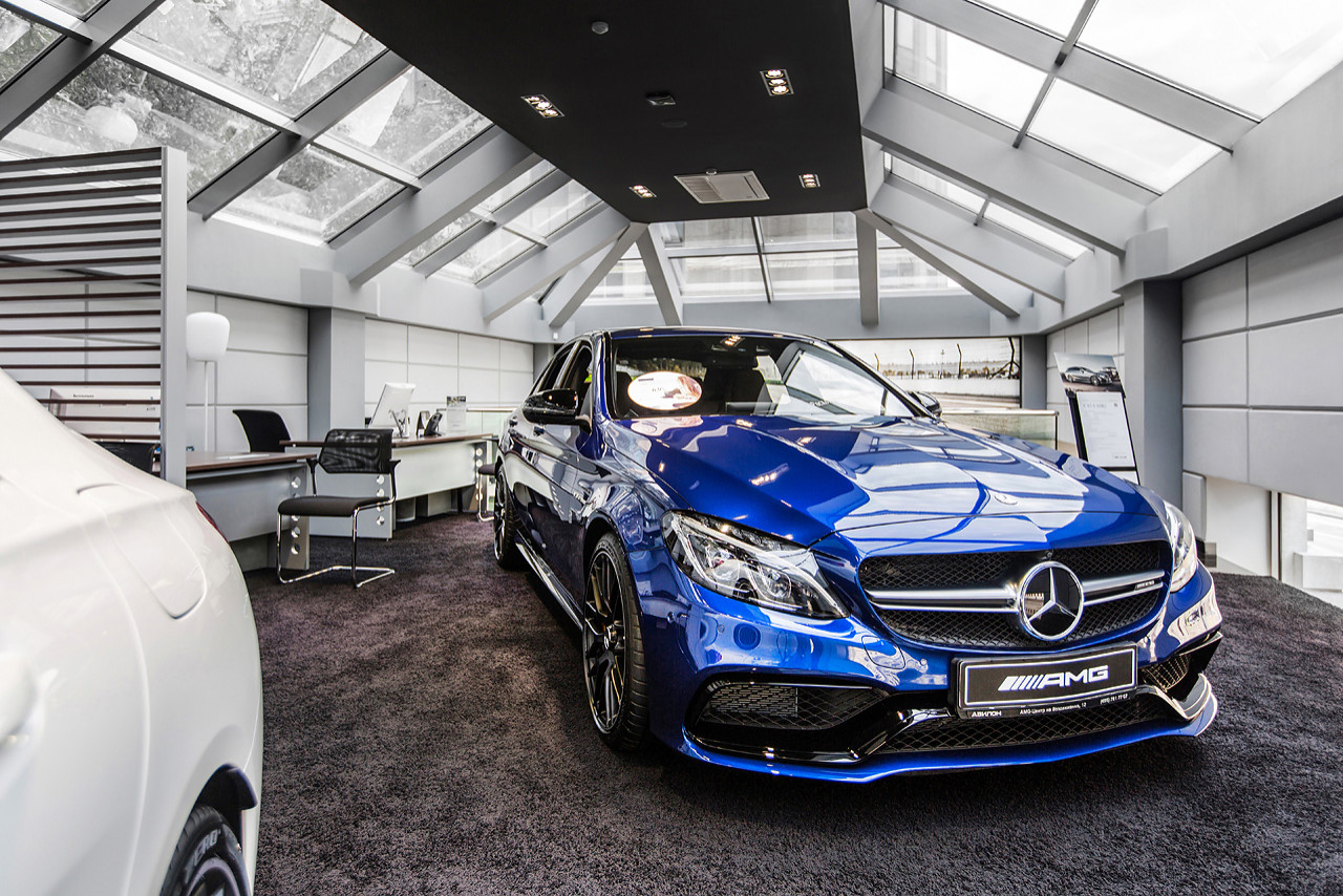 Обложка проекта: AMG-центр на Воздвиженке