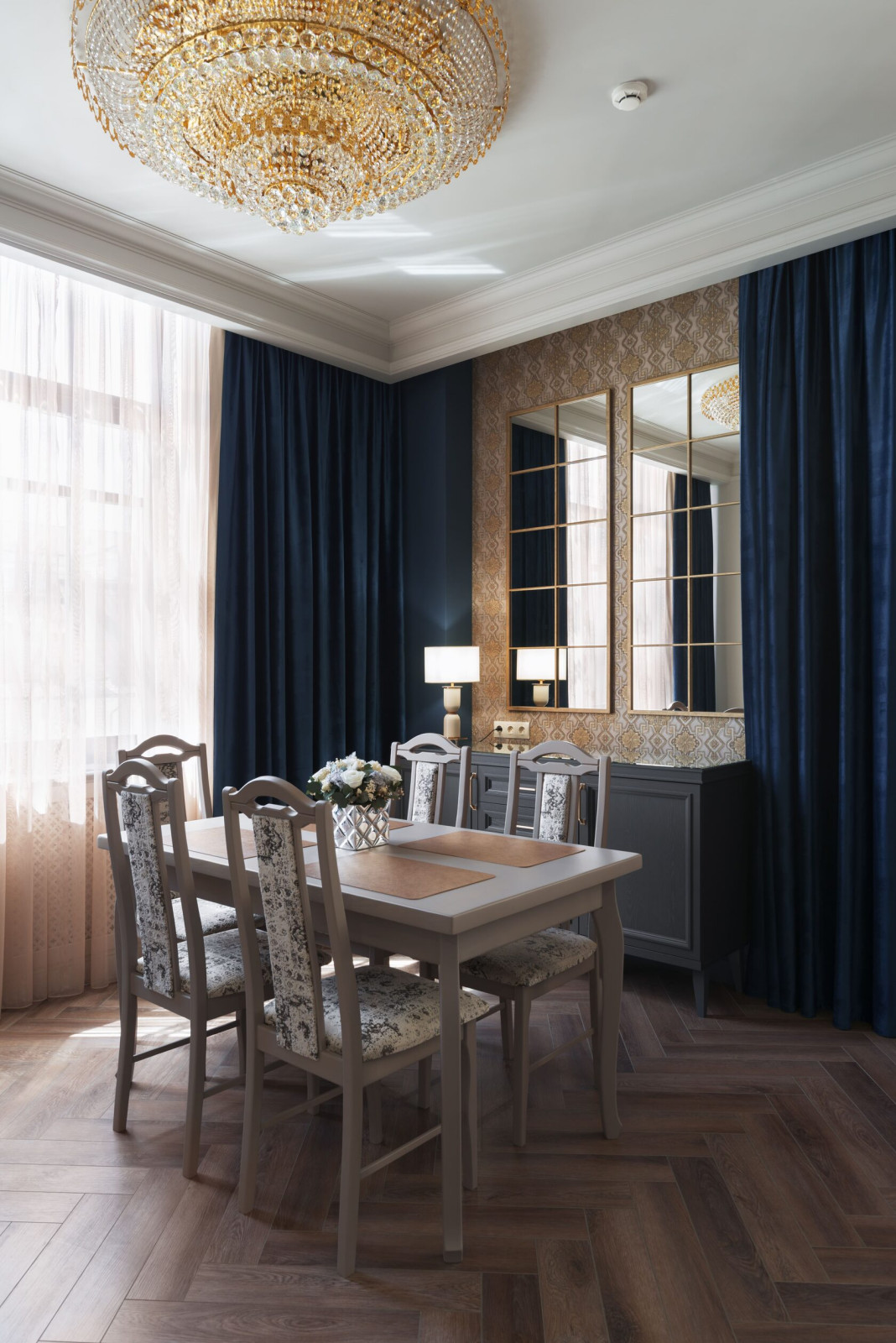 Обложка проекта: Двухуровневый люкс отеля