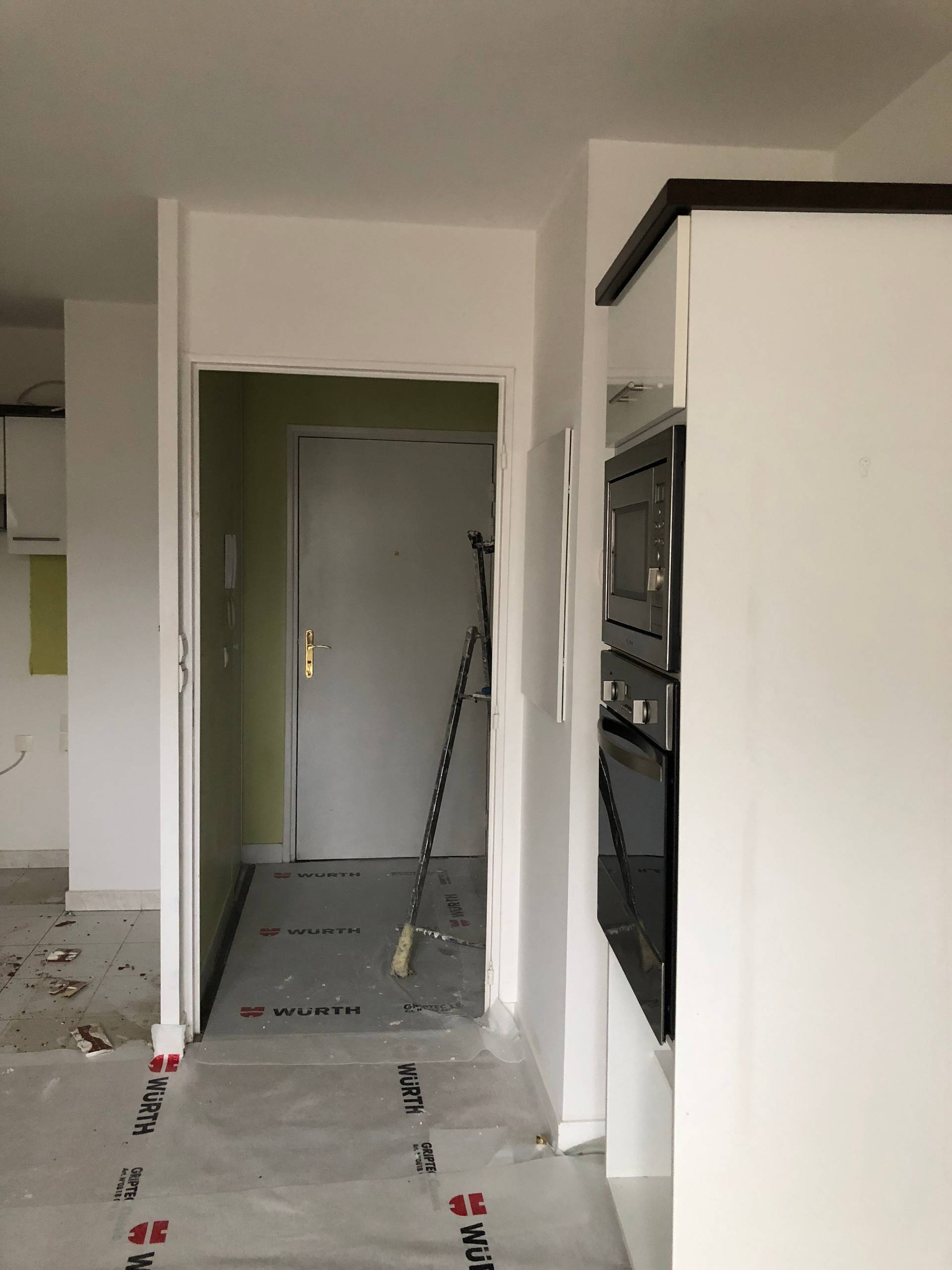 До и после: Французская студия 20 кв.м для девушки и кошки