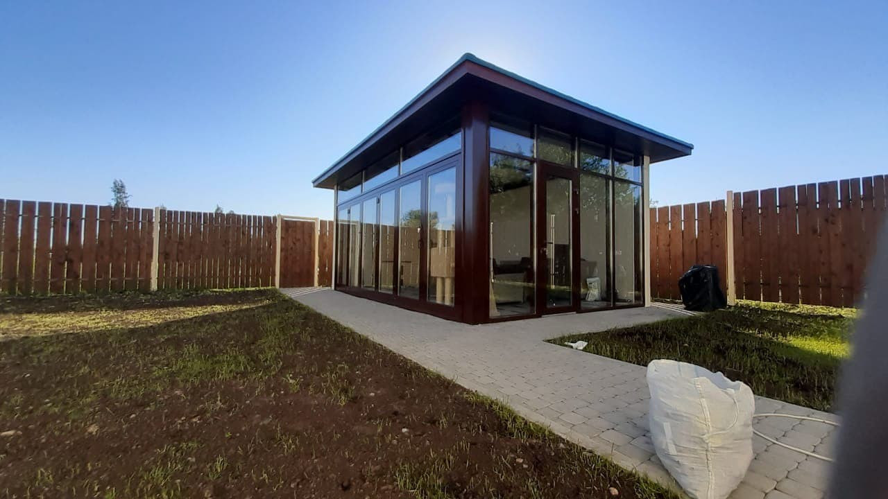 Обложка проекта: Панорамное остекление беседки. Дверь - гармошка