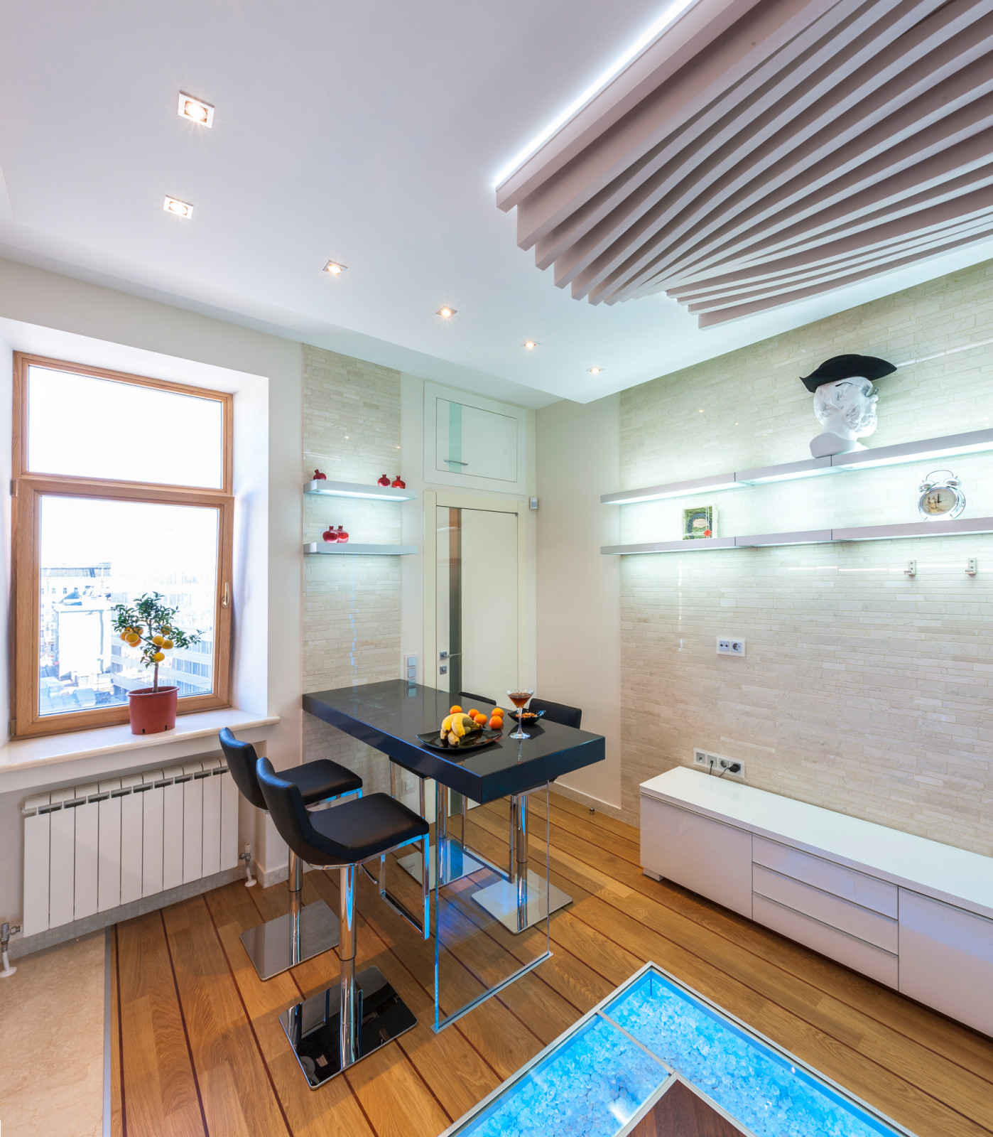 Vogue - Футуристический минимализм.