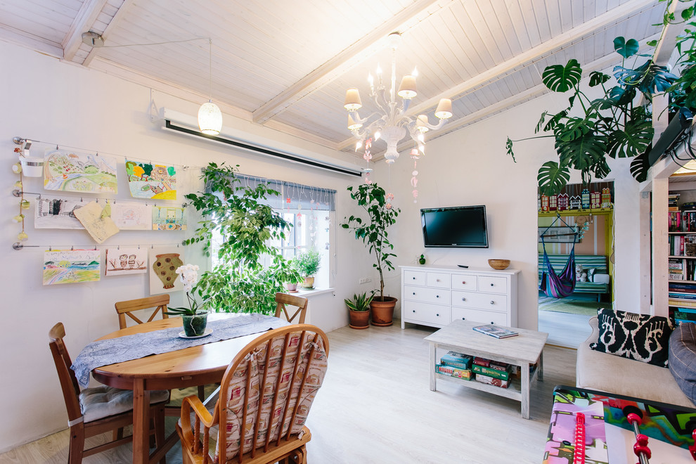 В гостях: Мансарда со стихийным ремонтом