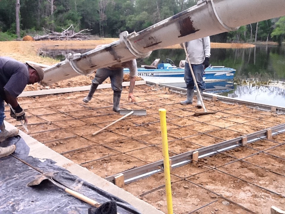 Хороший вопрос: Что посадить рядом с пирсом