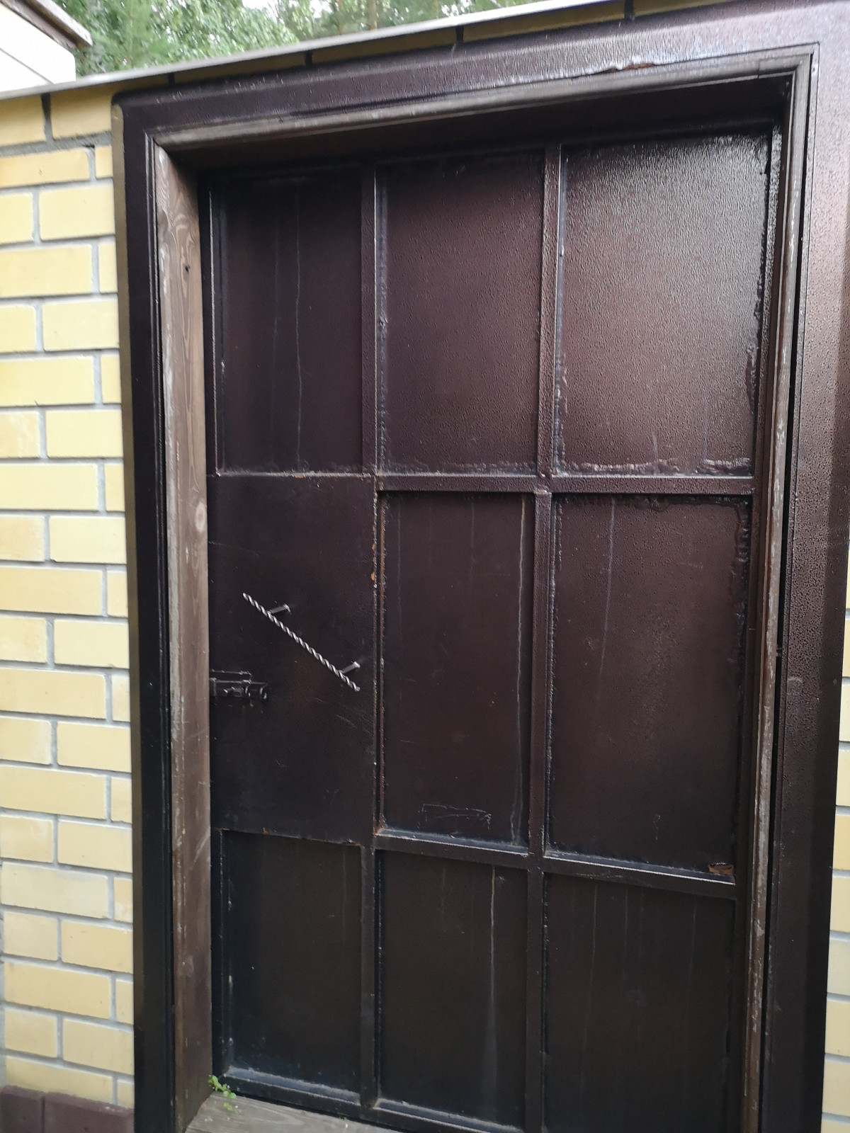 Обложка проекта: Дверь из лиственныцы