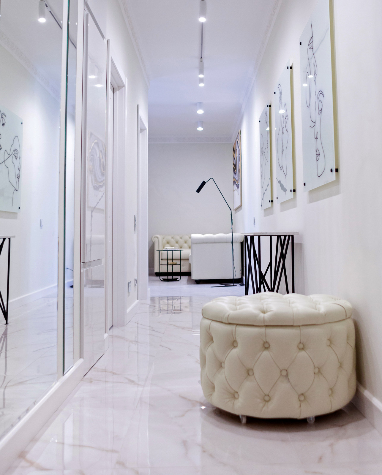 Интроверт House