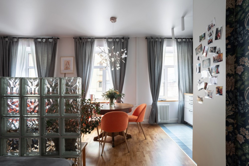 Уютная квартира для девушки. Оранжевый и синий