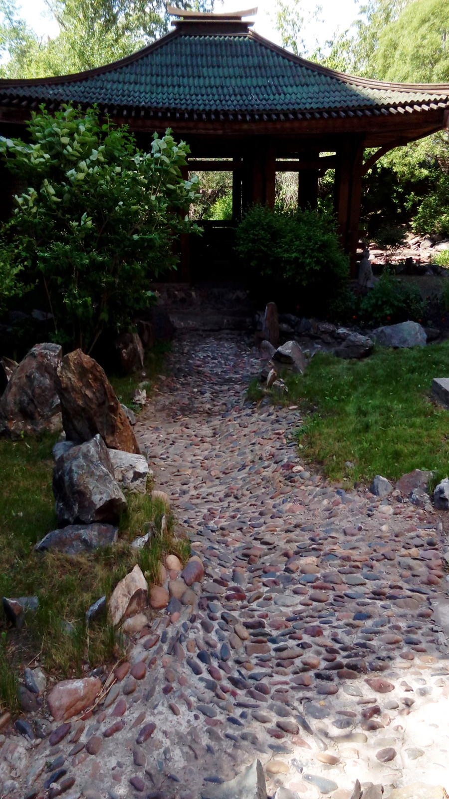 Беседка в японском стиле