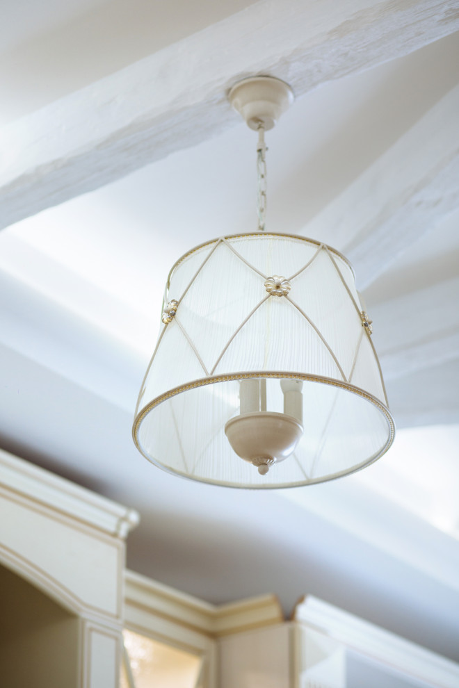 Современная интерпретация стиля "Шебби-шик" в двухкомнатной квартире на мансарде