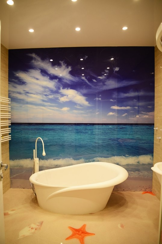 стеклянное панно