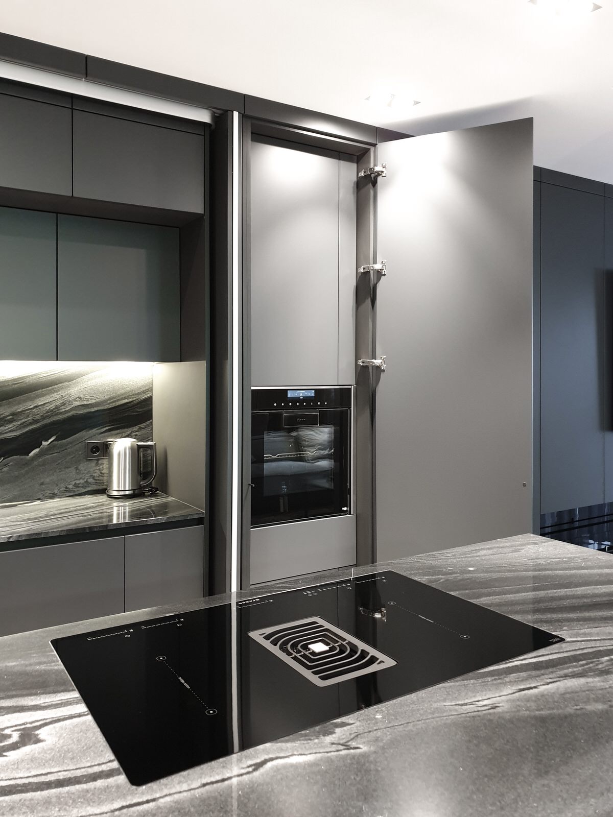 кухня серый камень