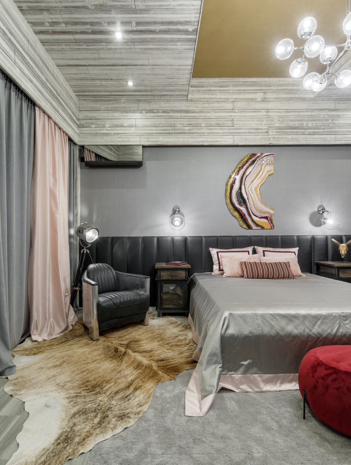 Спальня брутального гостевгоо дома