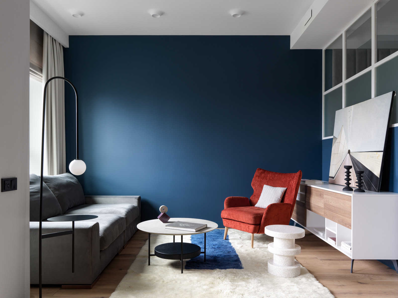 Идея зонирования спального и гостиного пространства